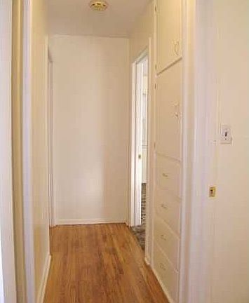 4th image of 1040 N Derby Ave