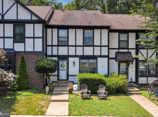 288 Chelmsford Ct, Sterling, VA 20165