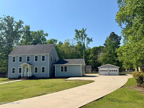 2nd image of 2443 Creekside Road