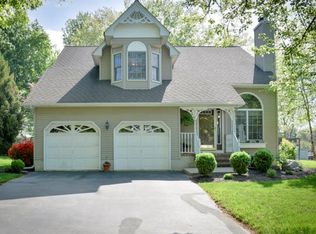 19 Rachel Ct, Clinton, NJ 08809