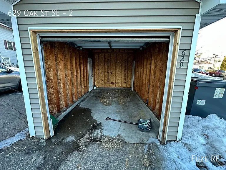 629 Oak St SE #2 — Photo 22