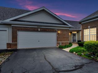 16207 Powderhorn Lake Way, Crest Hill, IL 60403