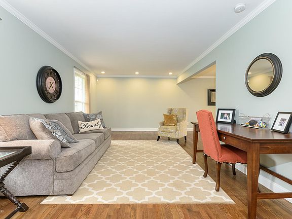 4th image of 3421 Wedgwood Dr