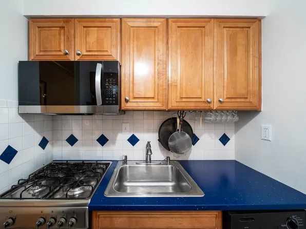 278 Monmouth Street image 3 of 25