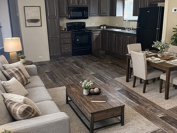 2nd image of 125 Dogwood St #70