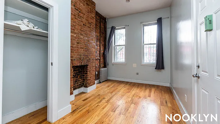 Rented by Nooklyn NYC LLC | media 18