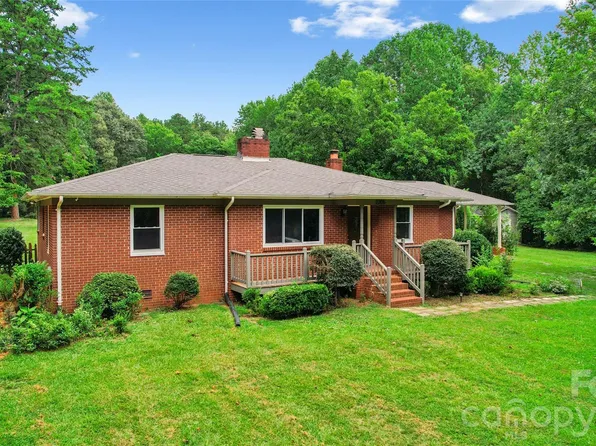2305 Williams Rd, Matthews, NC 28105