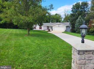 10 Dorset Ct, Chambersburg, PA 17201