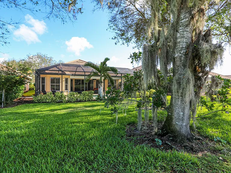 6769 Bent Grass Dr — Photo 36