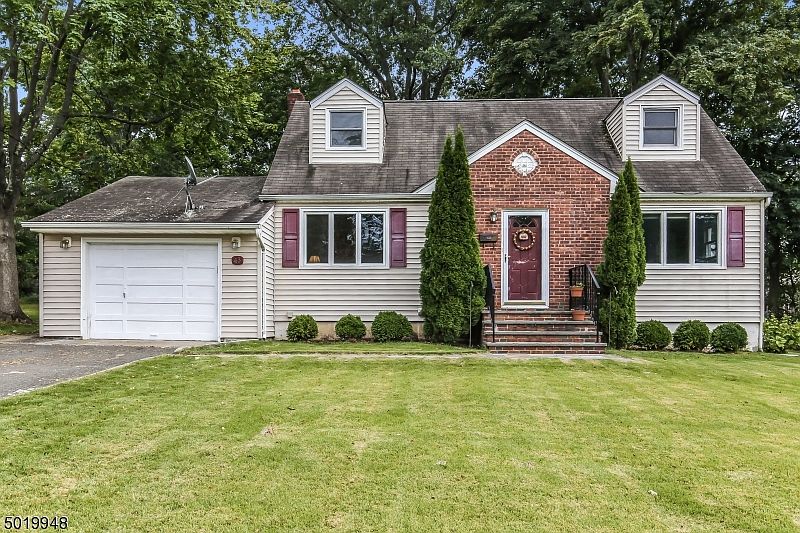 1st image of 43 Dawson Dr