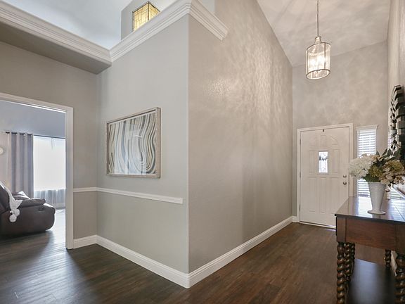 3rd image of 5024 W Lark Ave