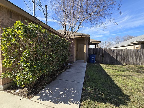3rd image of 243 Rosalie Dr #B