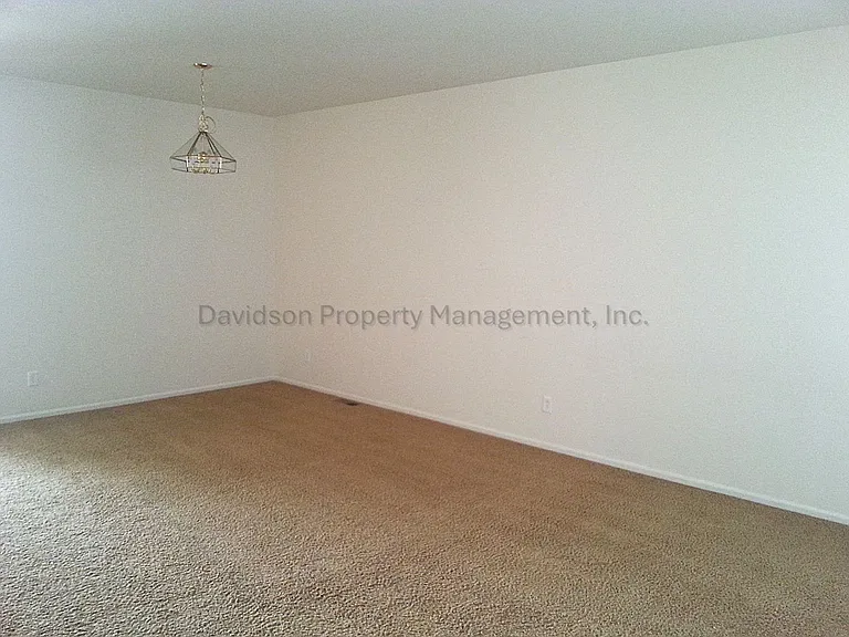 2489 Gilpin Ave — Photo 2
