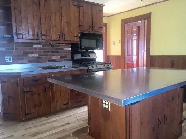 181 Ocean Ave W #1, Salem, MA 01970