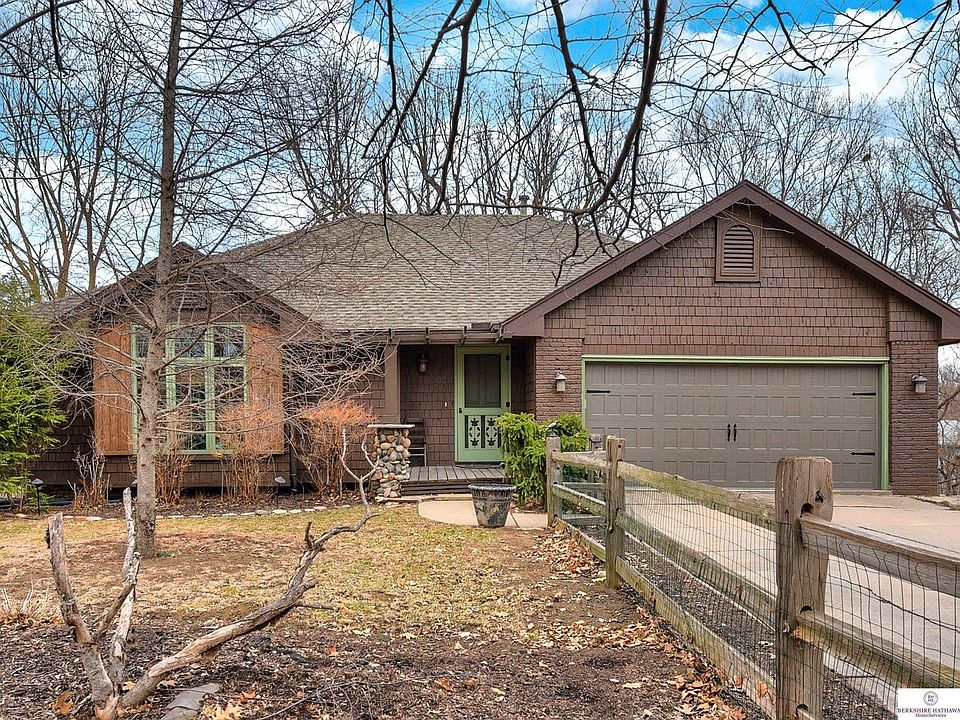 1st image of 8735 Raven Oaks Dr