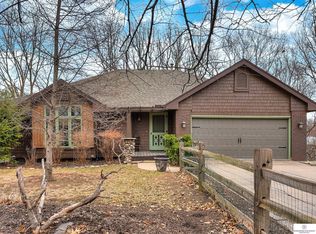8735 Raven Oaks Dr, Omaha, NE 68152