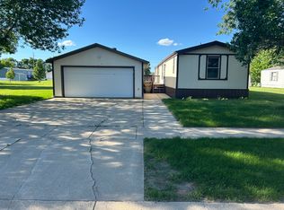 1925 11th Ave SW, Watertown, SD 57201