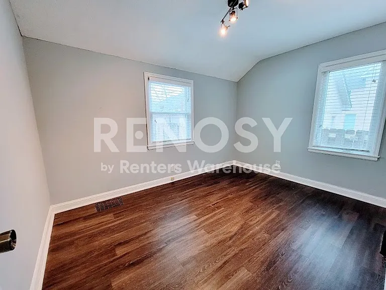 875 Agate St — Photo 5