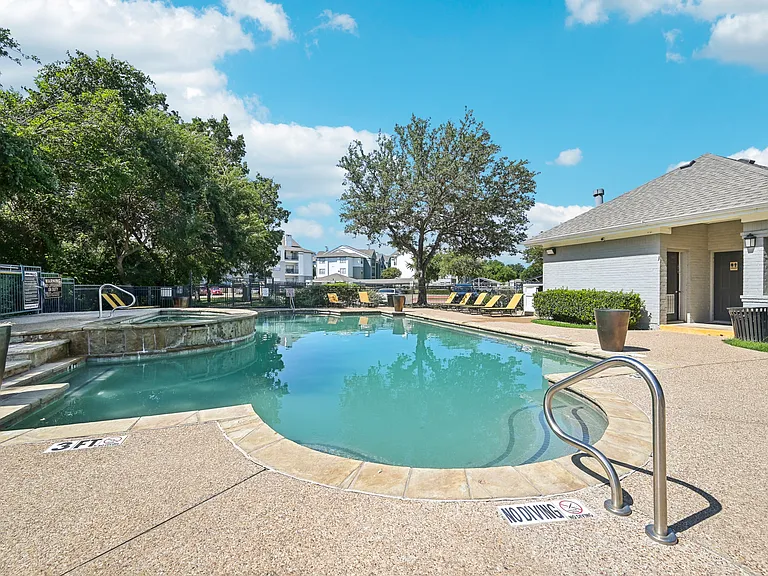 Southpoint Villas — Photo 32
