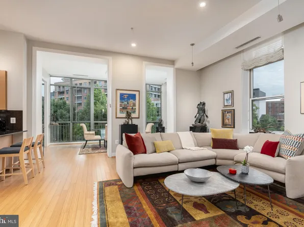 2425 L St NW APT 314, Washington, DC 20037