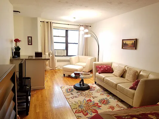 Sold by HomeDax Real Estate | media 1