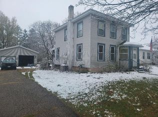 223 Randall Pl, Elkhorn, WI