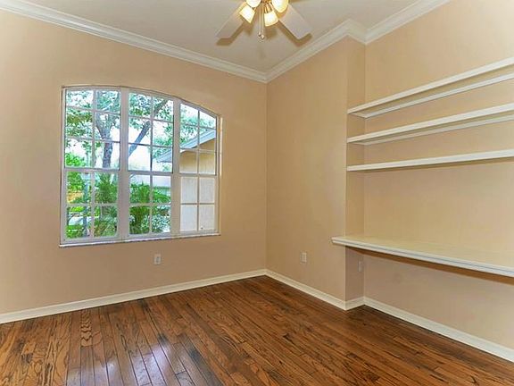 4th image of 10604 Chambers Dr