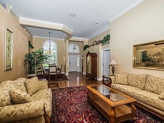 4th image of 623 Addison Dr NE