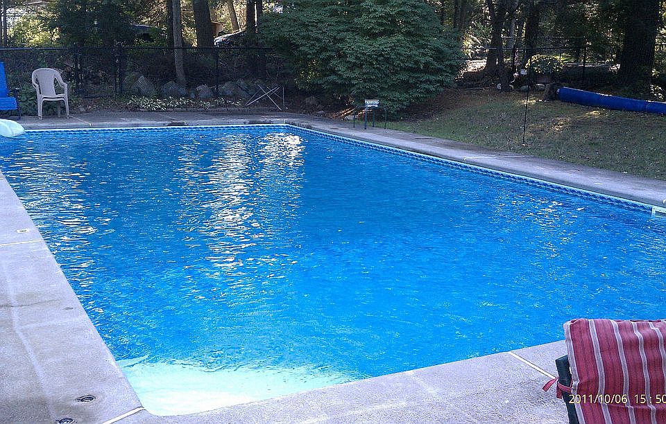 2nd image of 386 Dover Rd