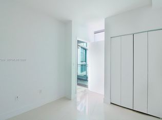 92 SW 3rd St APT 2706, Miami, FL 33130