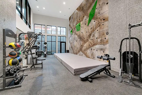 Rented by EXR | media 8