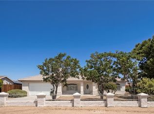 17482 Walnut St, Hesperia, CA 92345