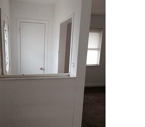 5th image of 1136 E Kalama Ave