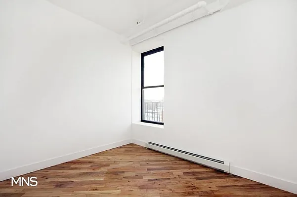 Rented by MNS Marketing | media 28