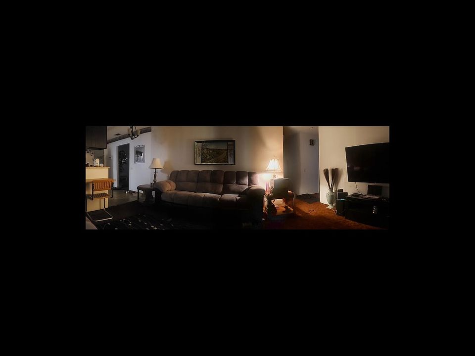 2nd image of 15610 Boyle Ave