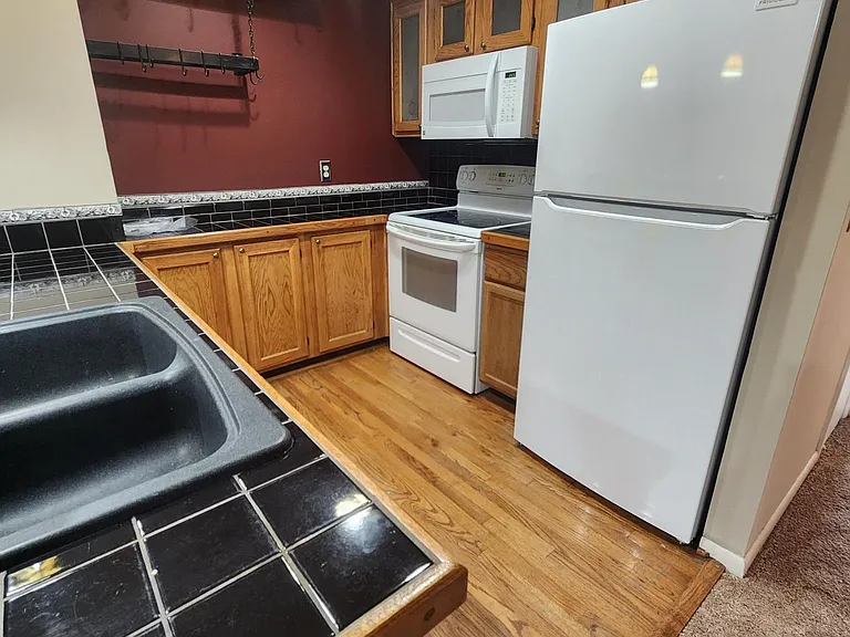 30 Greystone Ct — Photo 25