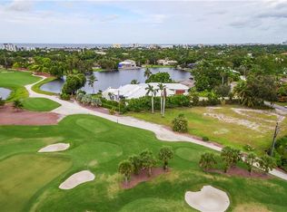 670 Banyan Cir, Naples, FL 34102