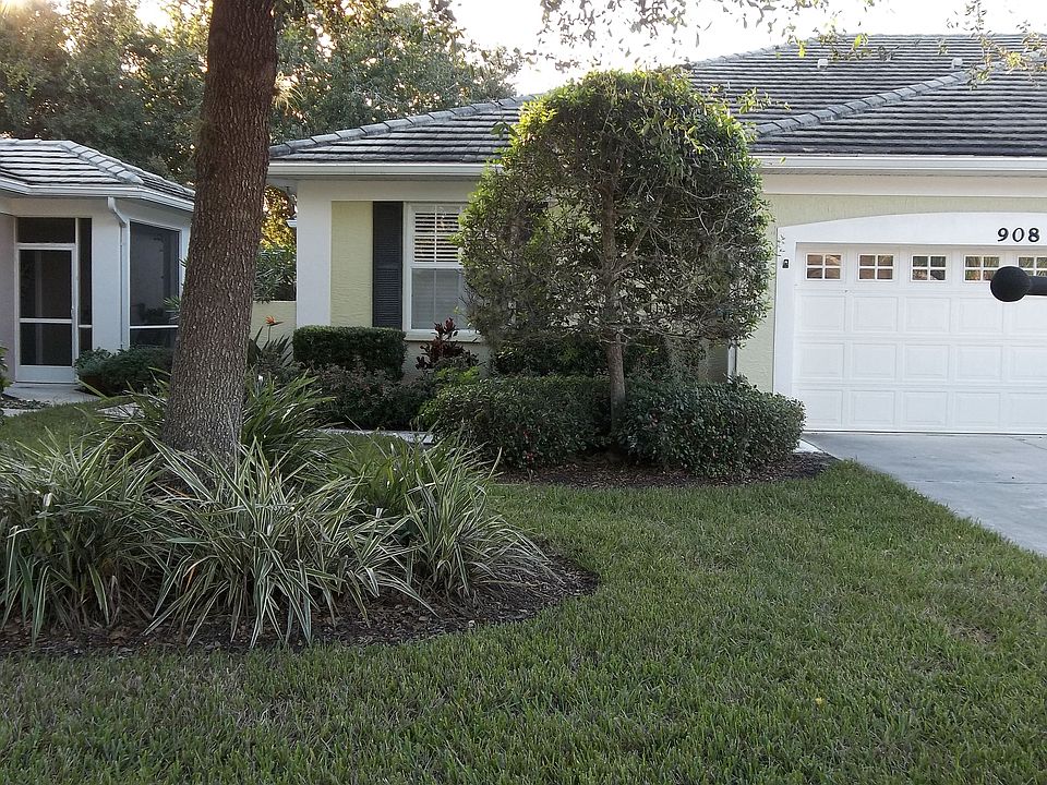 1st image of 908 Barclay Ct #21