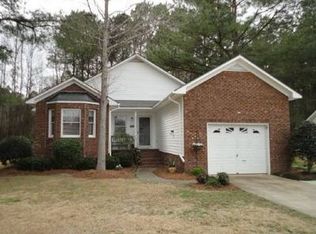 314 Lakemere Dr, New Bern, NC 28562