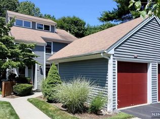 174 Grandview Ln, Mahwah, NJ 07430