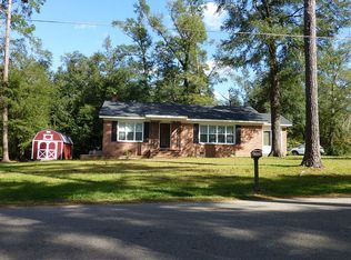 900 Woodland Dr, Kingstree, SC 29556