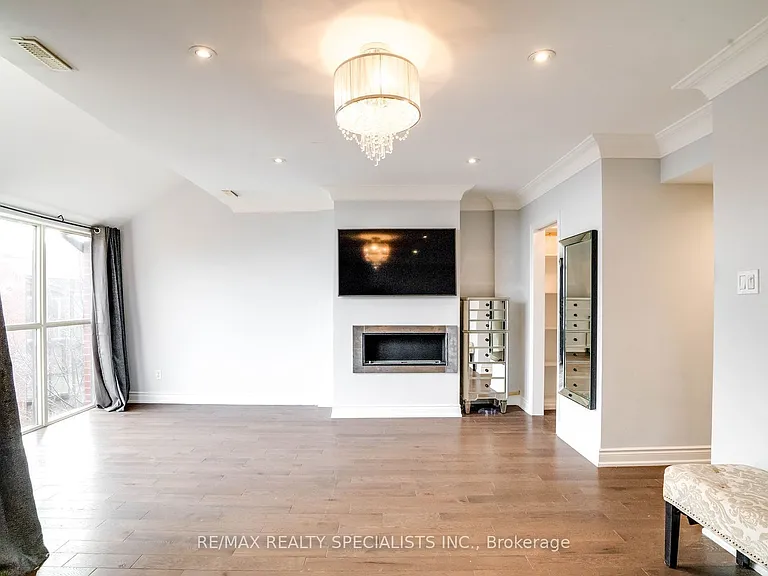 100 Arbors Ln #Townhouse 5 — Photo 8