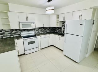 1120 102nd St APT 7, Bay Harbor Islands, FL 33154