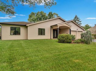 21 Townsend Dr, Freehold, NJ 07728