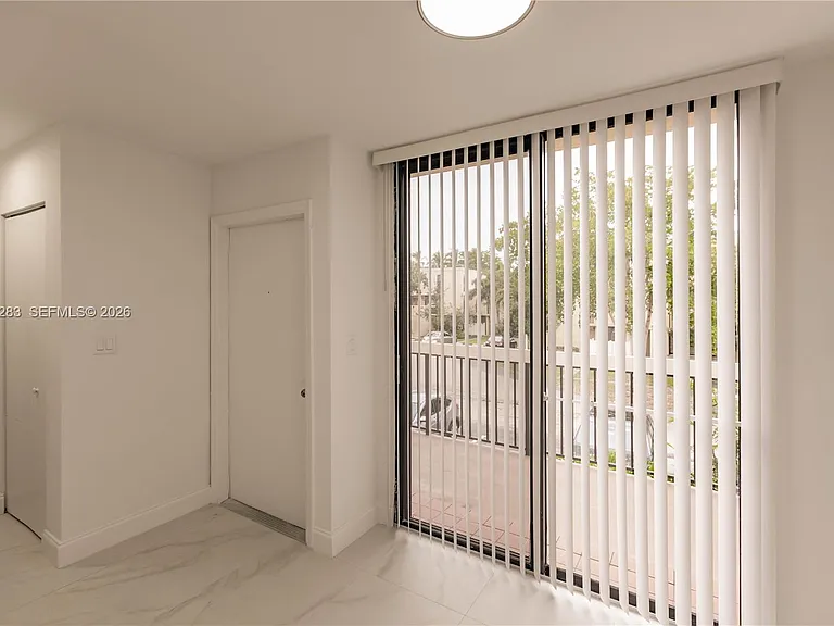 2931 SW 87th Ter #1921 — Photo 4