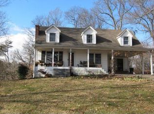 702 Shaw St, Clinton, TN 37716