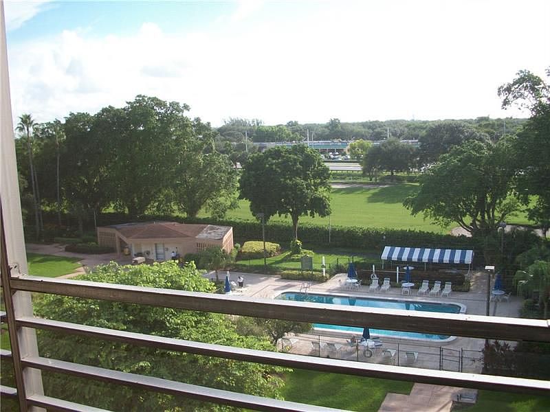 1st image of 1300 Saint Charles Pl APT 622