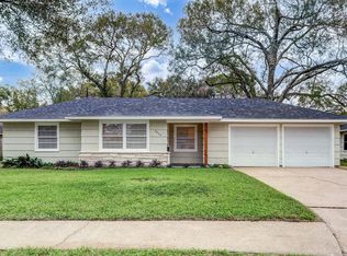 5805 Grape St, Houston, TX 77074
