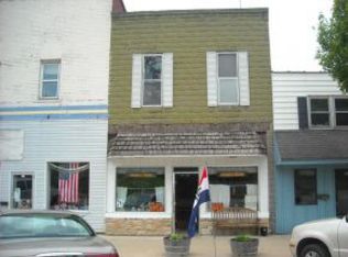 168 S Michigan St, Argos, IN 46501