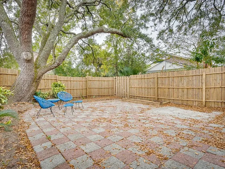668 Buckhall Ct — Photo 9